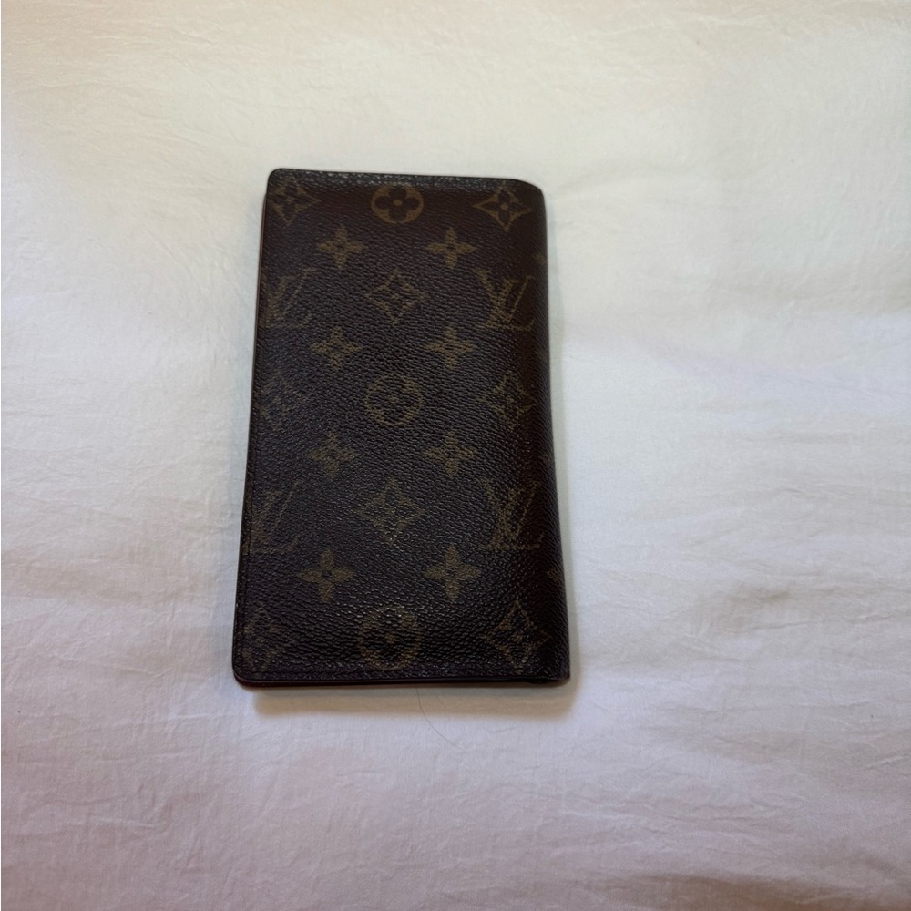 Louis Vuitton Monogram Checkbook Wallet - Picture 2 of 9